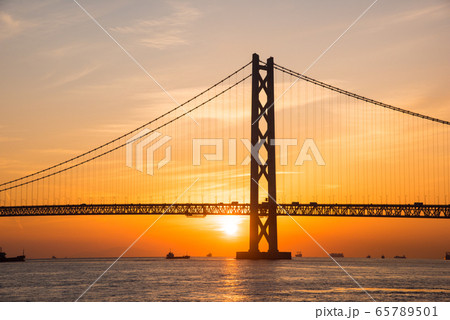 明石海峡大橋の夕景 明石海峡大橋の夕景 65789501
