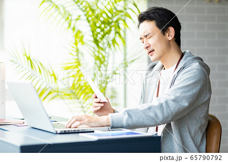 失敗　男性　ビジネス 65790792