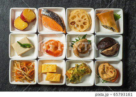 ごはんのおかずいろいろ　Side dishes of rice japanese food 65793161