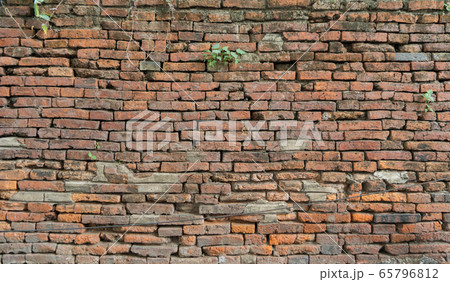 Old dirty red brick wall pattern surface texture. 65796812