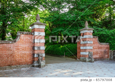 旧制第五高等学校の赤門 旧制第五高等学校の赤門 65797008