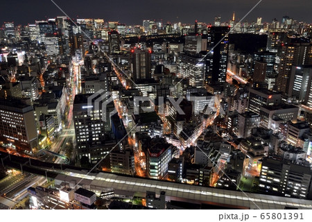 クリスマスの夜 東京ドームホテルから大手町方面を臨む夜景の写真素材