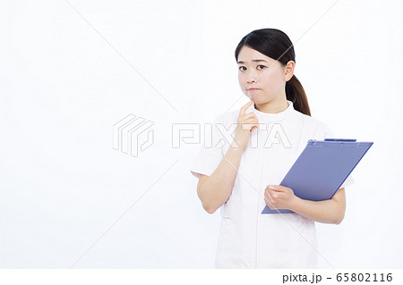30代女性 看護師 30代女性 看護師 65802116