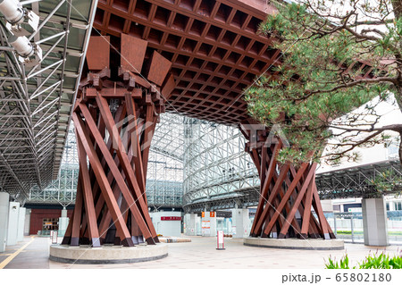 金沢駅東口　鼓門 65802180
