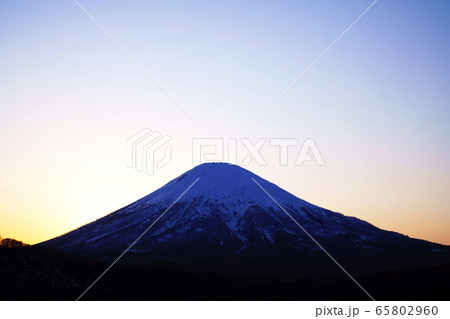 夕暮れの羊蹄山 ”喜茂別町” 夕暮れの羊蹄山 ”喜茂別町” 65802960