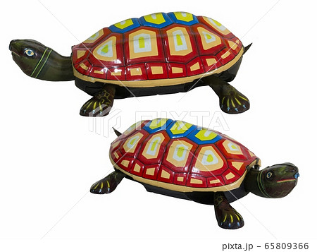 Vintage tin toys turtle, two turtles tin toys / Isolated white Vintage tin toys turtle, two turtles tin toys / Isolated white 65809366