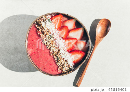 Strawberry Smoothie in Coconut Bowl 65816401