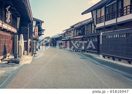 奈良井宿の街並み 塩尻市 奈良井宿の街並み 塩尻市 65816947