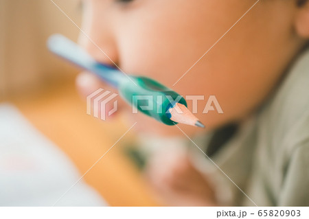 6 years old 65820903