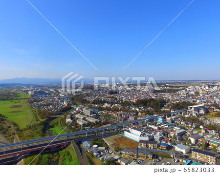 ドローンで上空から撮影した「多摩都市モノレール線(立日橋)」（東京都立川市錦町5丁目） 65823033