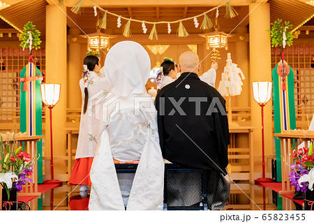 結婚式　挙式　和式　巫女の舞 65823455