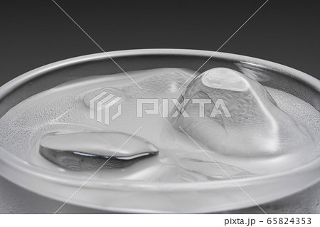 焼酎 水割り 65824353