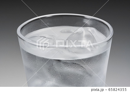 焼酎 水割り 焼酎 水割り 65824355
