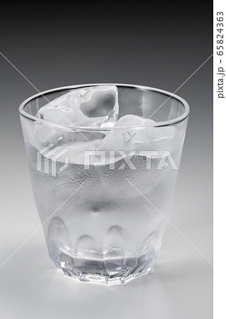 焼酎 オン・ザ・ロック 65824363