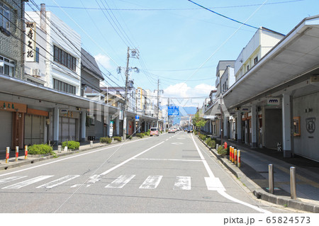 地方都市のシャッター通り 地方都市のシャッター通り 65824573