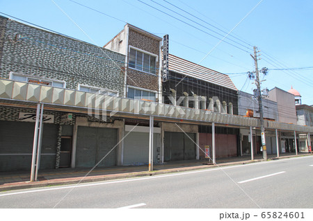 地方都市のシャッター通り 65824601