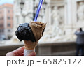 トレヴィの泉前のジェラート屋さん　ダークチョコとコーヒー　Bar Fontana di Trevi 65825122
