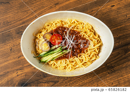 たんたん麺 Dandan Noodles Szechuan Sesame Noodle 65826182