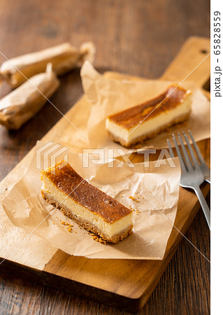 ベイクドチーズケーキ 65828559