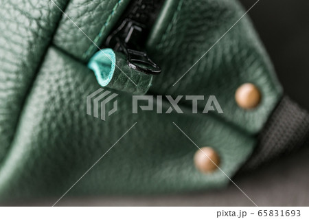 Belt bag made of dark green textured leather, Belt bag made of dark green textured leather, 65831693