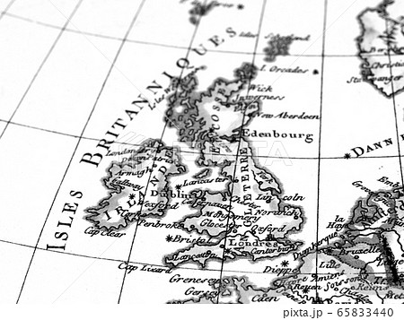 アンティークの世界地図　イギリス 65833440