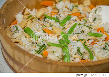 筍のちらし寿司 65835945