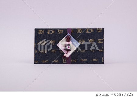 the Korean traditional wrapping cloth, refreshments and greeting card 097 65837828