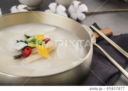 the Korean traditional wrapping cloth, refreshments and greeting card 020 65837877