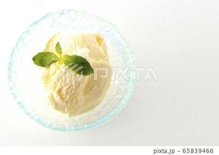 バニラアイス 65839466