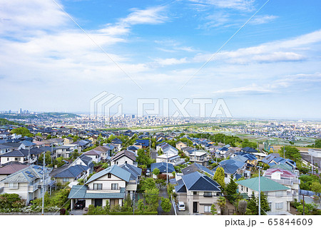 郊外の住宅地と街並みの写真素材