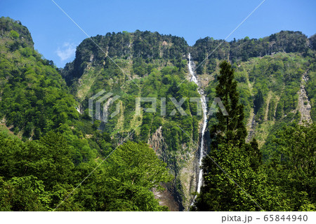 ハンノキの滝遠景 65844940