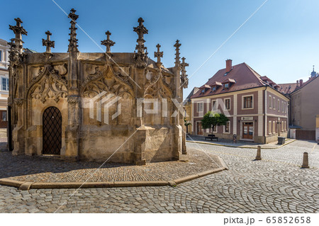 Picturesque historic city 65852658