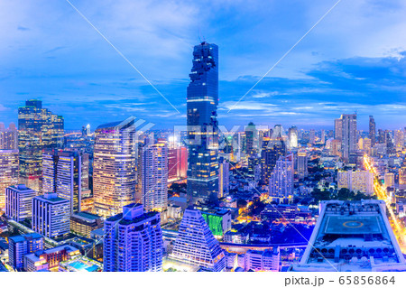 Bangkok financial district, business building and shopping mall center at Southeast Asia 65856864