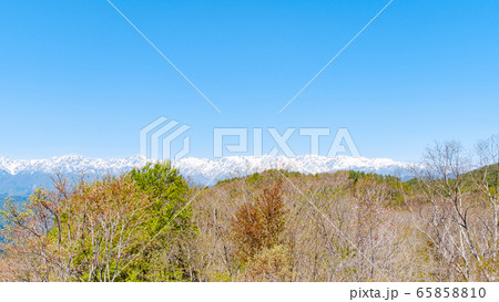 虫倉山山頂の風景(5月)・北アルプスを望む 虫倉山山頂の風景(5月)・北アルプスを望む 65858810