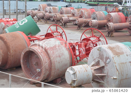 浮き灯台 65861420