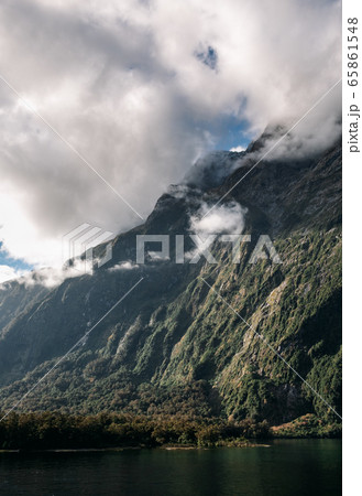 Milford Sound in New Zealand Milford Sound in New Zealand 65861548