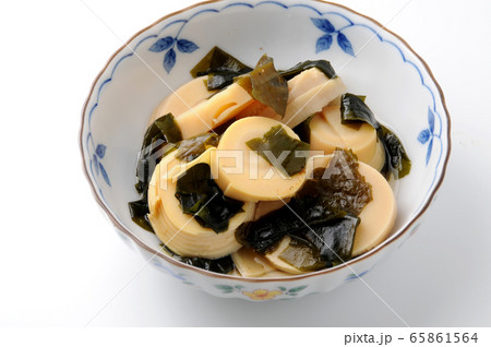 タケノコとワカメの煮物 65861564