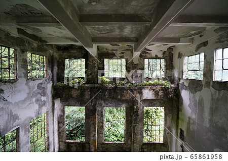 廃墟 新潟県南魚沼郡湯沢町 二居変電所跡の写真素材