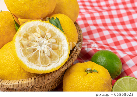 fresh fruit concept. close up of lemons and citrons 064 fresh fruit concept. close up of lemons and citrons 064 65868023
