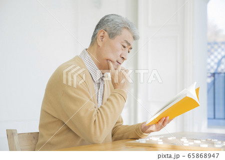 Happy senior life concept. Healthy activities in daily life of senior couple 091 Happy senior life concept. Healthy activities in daily life of senior couple 091 65868947