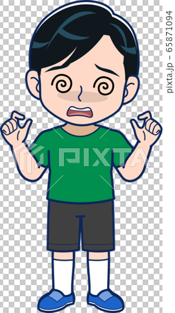 綠色t恤的男孩 65871094