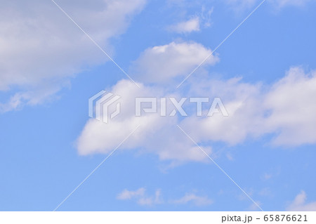 千切れ雲の飛行 大空流れる千切れ雲 青空と千切れ雲 千切れ雲の飛行 大空流れる千切れ雲 青空と千切れ雲 65876621