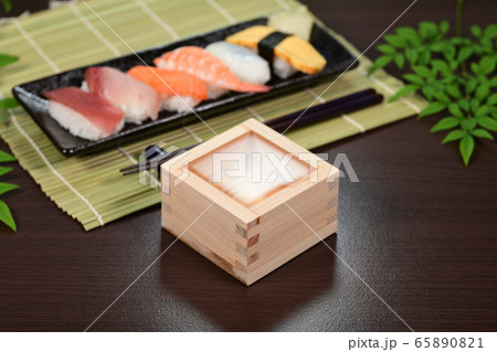 夏の冷酒　日本酒 65890821