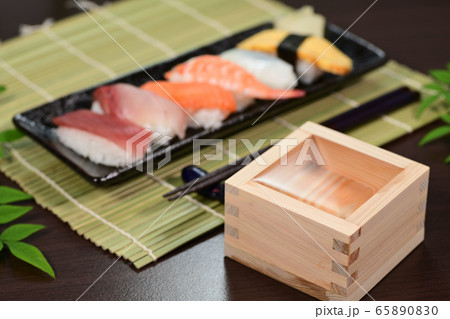 夏の冷酒 日本酒 夏の冷酒 日本酒 65890830