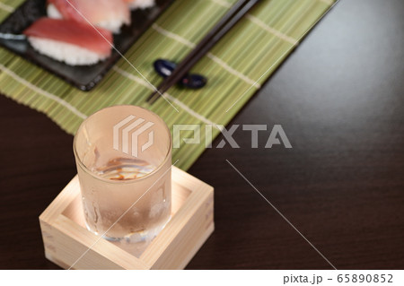 夏の冷酒 日本酒 夏の冷酒 日本酒 65890852