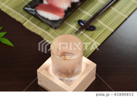 夏の冷酒 日本酒 夏の冷酒 日本酒 65890853