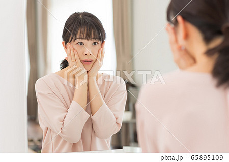 ミドル 女性 美容 ビューティーイメージ ミドル 女性 美容 ビューティーイメージ 65895109