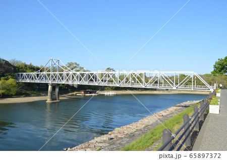 旭川・月見橋(岡山県岡山市北区) 旭川・月見橋(岡山県岡山市北区) 65897372