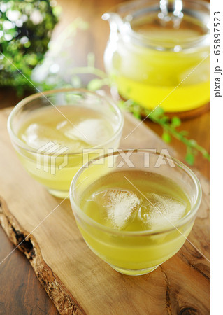 冷たいお茶(緑茶) 冷たいお茶(緑茶) 65897523