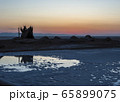 Sunrise over the salt lake of El Jerid. 65899075